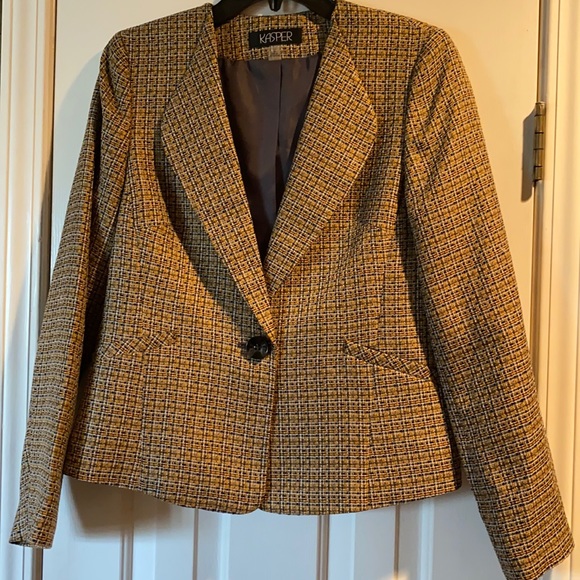 Jacket - Picture 1 of 2